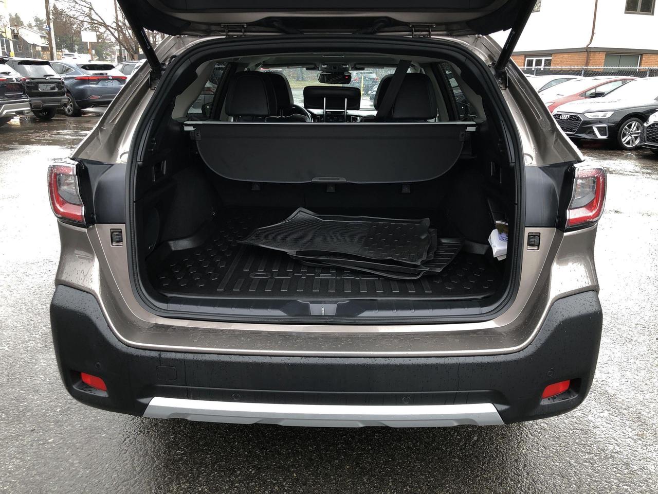 2024 Subaru Outback Limited LIMITED, LEATHER, ROOF, HARMAN KARDON SOUN Photo