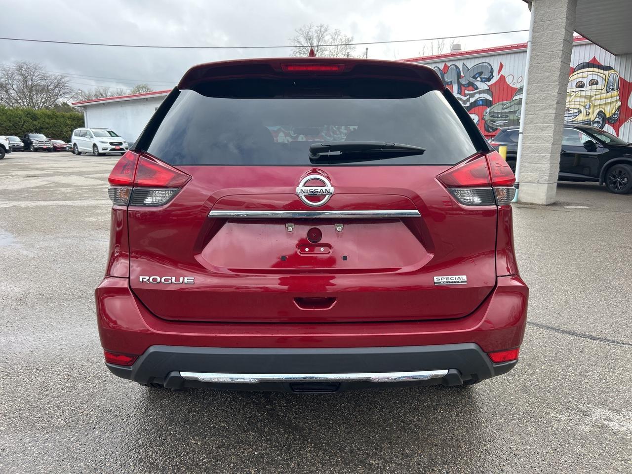 2020 Nissan Rogue SPECIAL EDITION, CLEAN CARFAX, AWD, HEATED SEATS! Photo