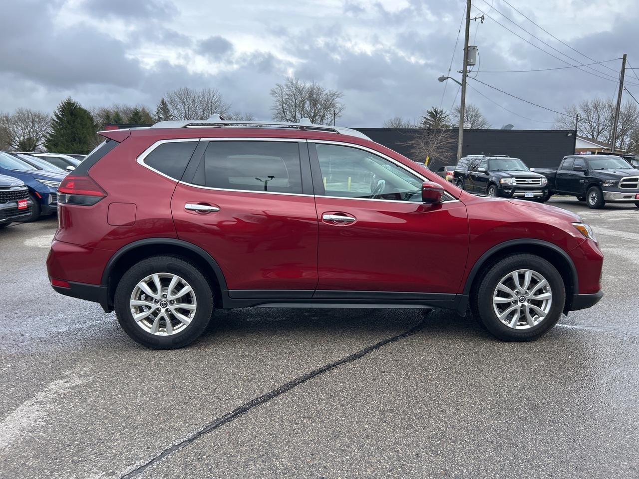 2020 Nissan Rogue SPECIAL EDITION, CLEAN CARFAX, AWD, HEATED SEATS! Photo