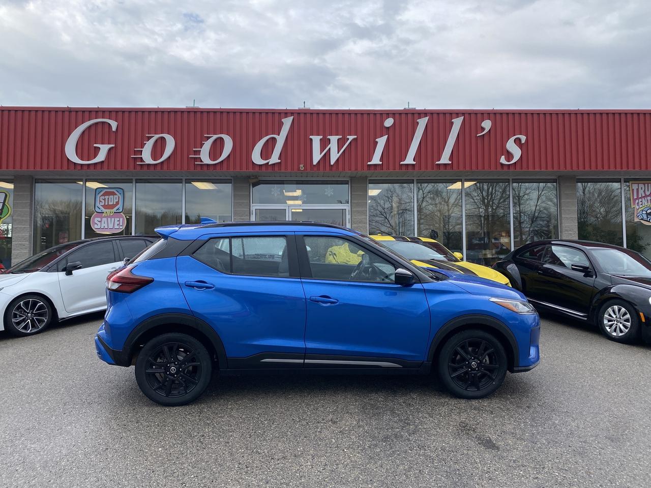 2021 Nissan Kicks SR, CLEAN CARFAX, HEATED LEATHER, LOW MILEAGE! - Photo #1