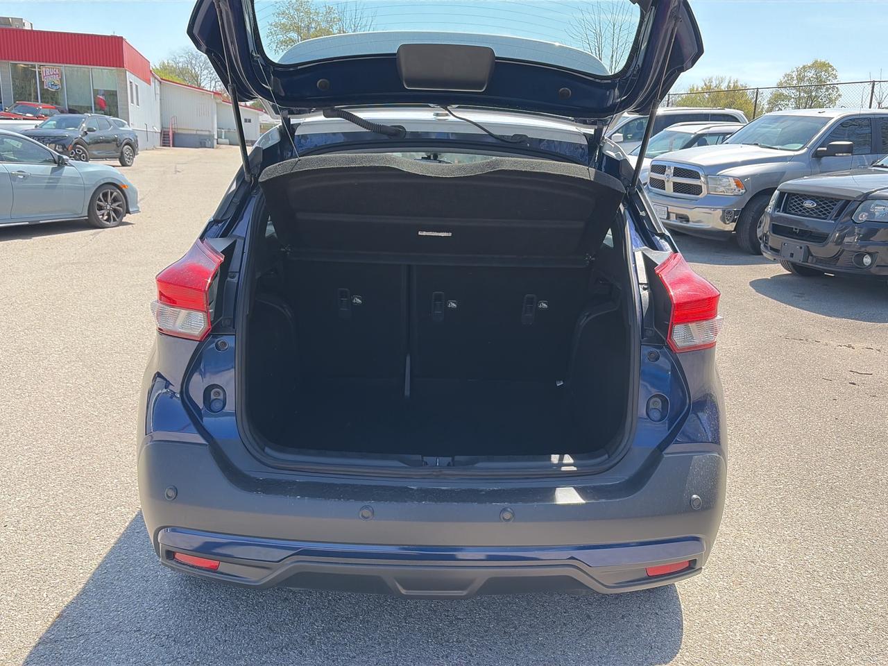 2021 Nissan Kicks SR, CLEAN CARFAX, HEATED LEATHER, LOW MILEAGE! - Photo #6