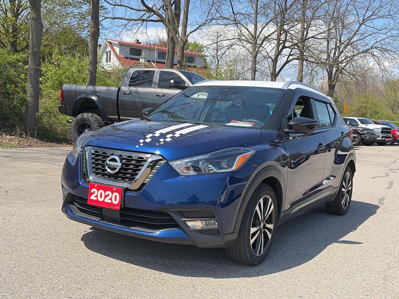 2021 Nissan Kicks SR, CLEAN CARFAX, HEATED LEATHER, LOW MILEAGE! - Photo #2