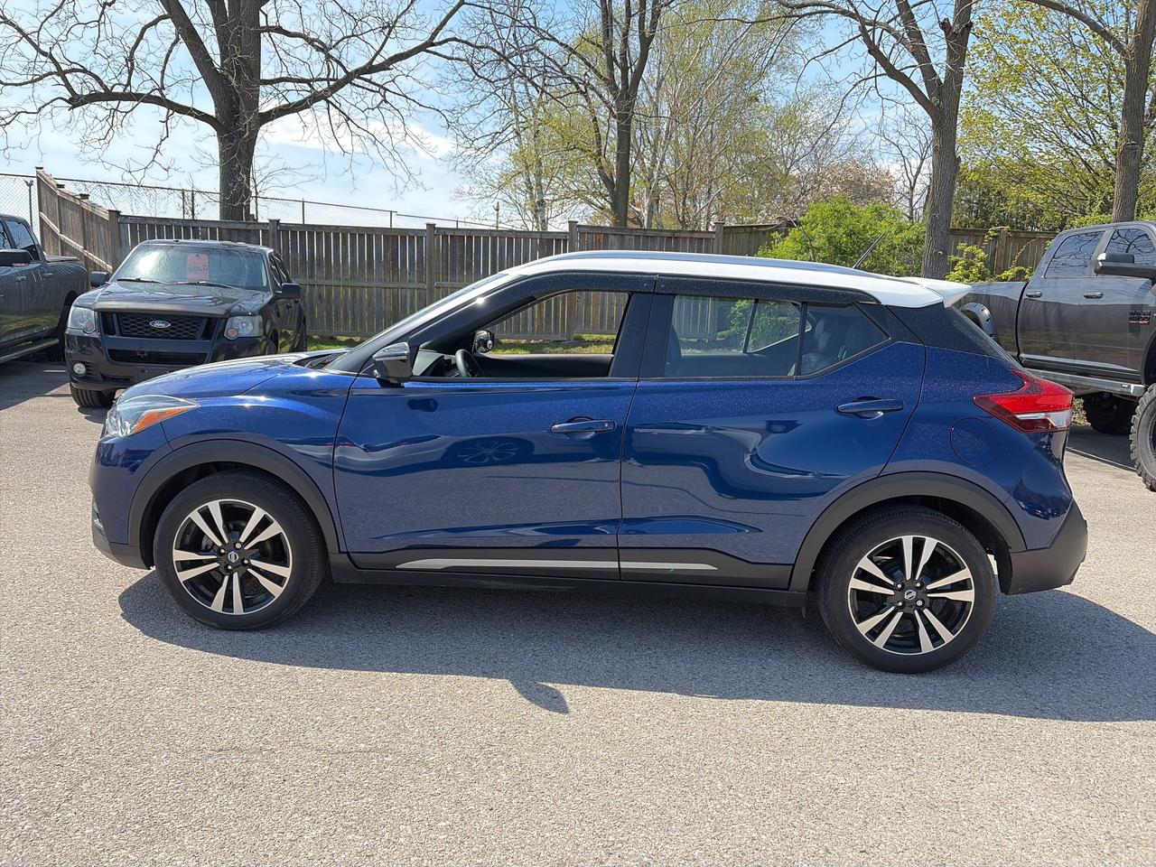 2021 Nissan Kicks SR, CLEAN CARFAX, HEATED LEATHER, LOW MILEAGE! Photo
