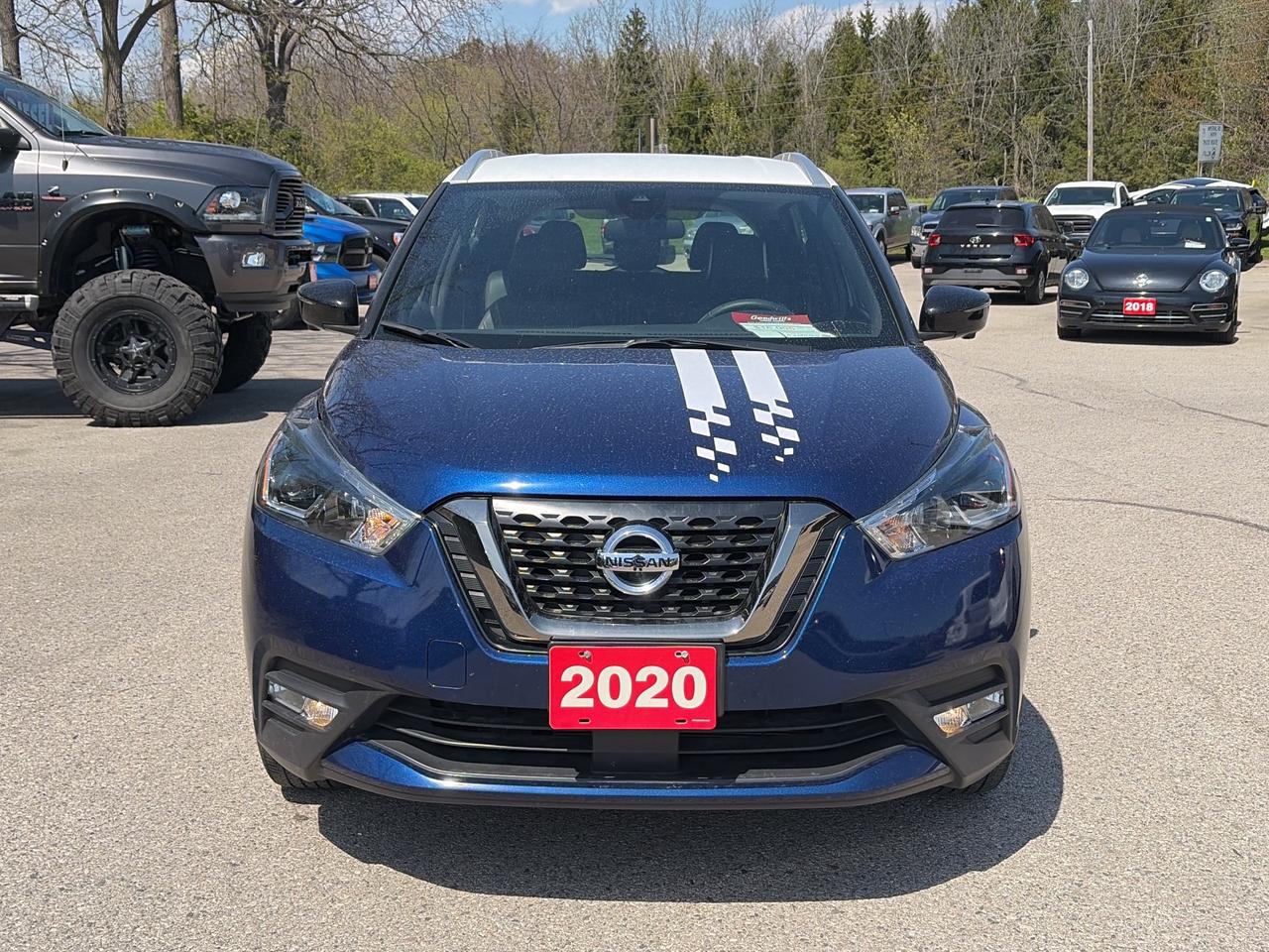 2021 Nissan Kicks SR, CLEAN CARFAX, HEATED LEATHER, LOW MILEAGE! Photo