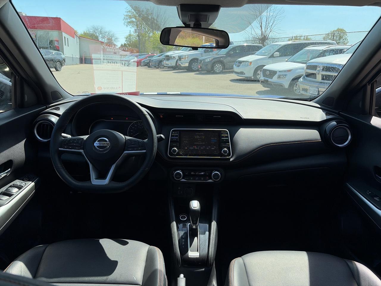 2021 Nissan Kicks SR, CLEAN CARFAX, HEATED LEATHER, LOW MILEAGE! Photo