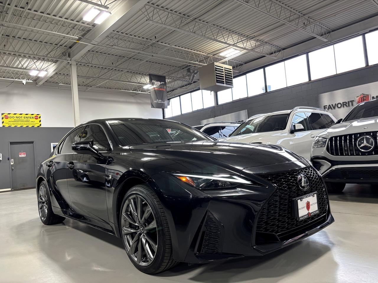 2021 Lexus IS 300 F-SPORT|AWD|REDLEATHER|HEATEDCOOLEDSEATS|PADDLES|+ Photo