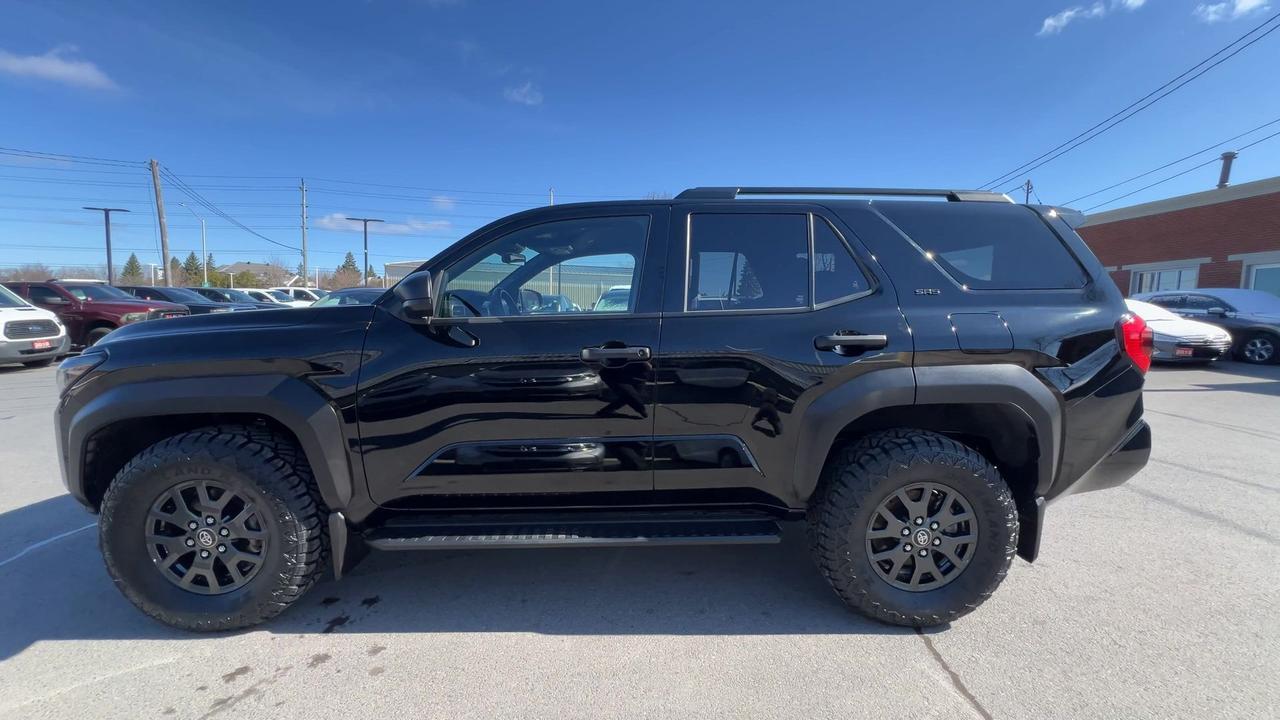 2025 Toyota 4Runner 4X4 |7-PASS |HTD SEATS | CARPLAY |ALLOYS | TOW PKG Photo4