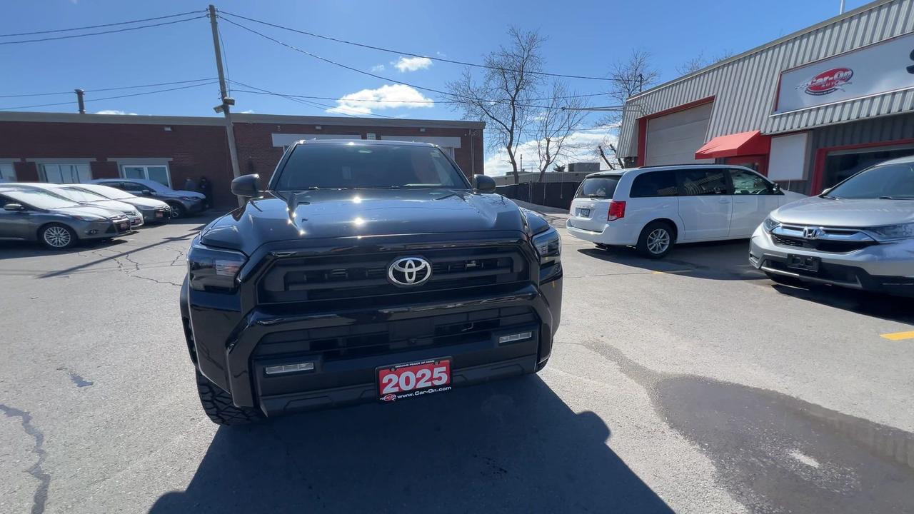 2025 Toyota 4Runner 4X4 |7-PASS |HTD SEATS | CARPLAY |ALLOYS | TOW PKG Photo