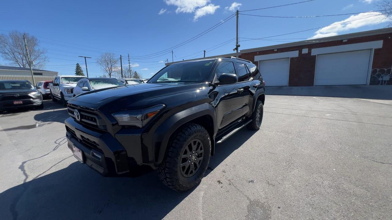 2025 Toyota 4Runner 4X4 |7-PASS |HTD SEATS | CARPLAY |ALLOYS | TOW PKG Photo3