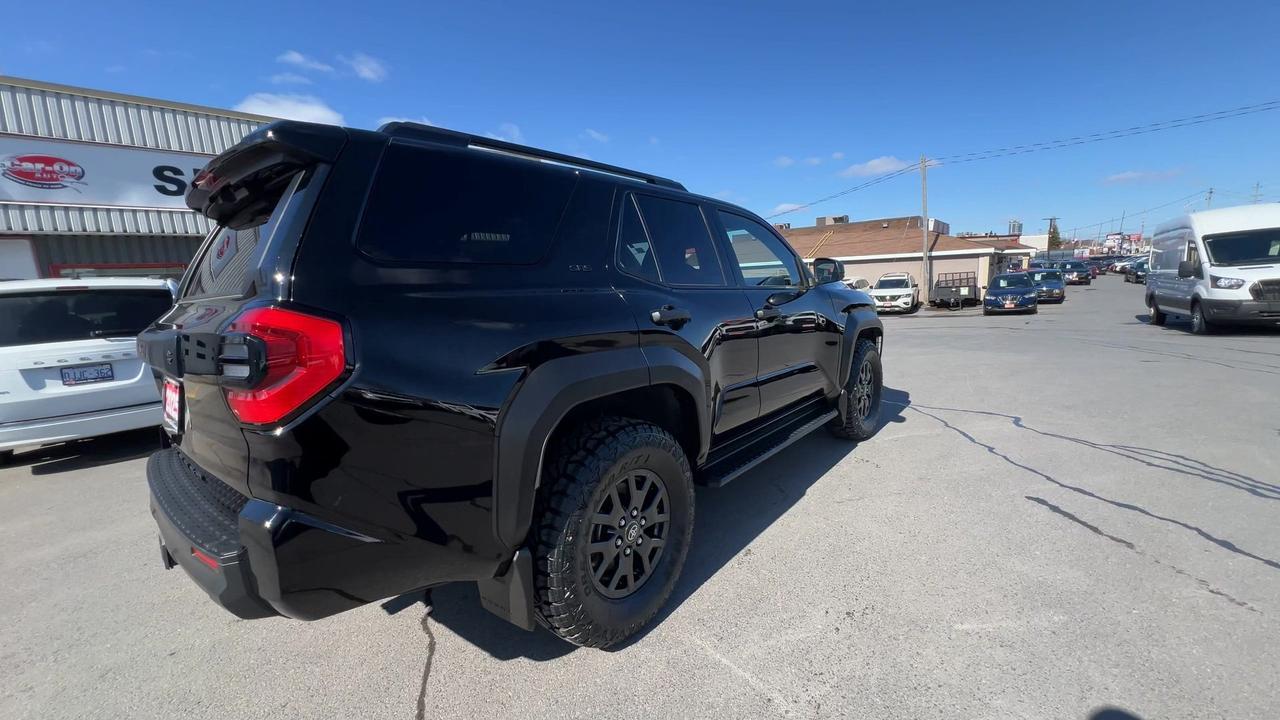 2025 Toyota 4Runner 4X4 |7-PASS |HTD SEATS | CARPLAY |ALLOYS | TOW PKG Photo