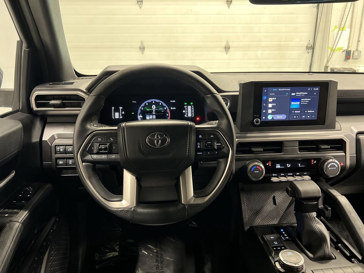 2025 Toyota 4Runner 4X4 |7-PASS |HTD SEATS | CARPLAY |ALLOYS | TOW PKG Photo