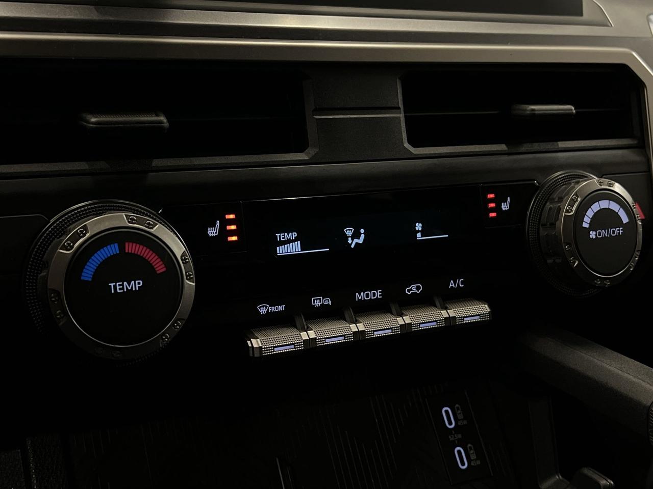 2025 Toyota 4Runner 4X4 |7-PASS |HTD SEATS | CARPLAY |ALLOYS | TOW PKG Photo