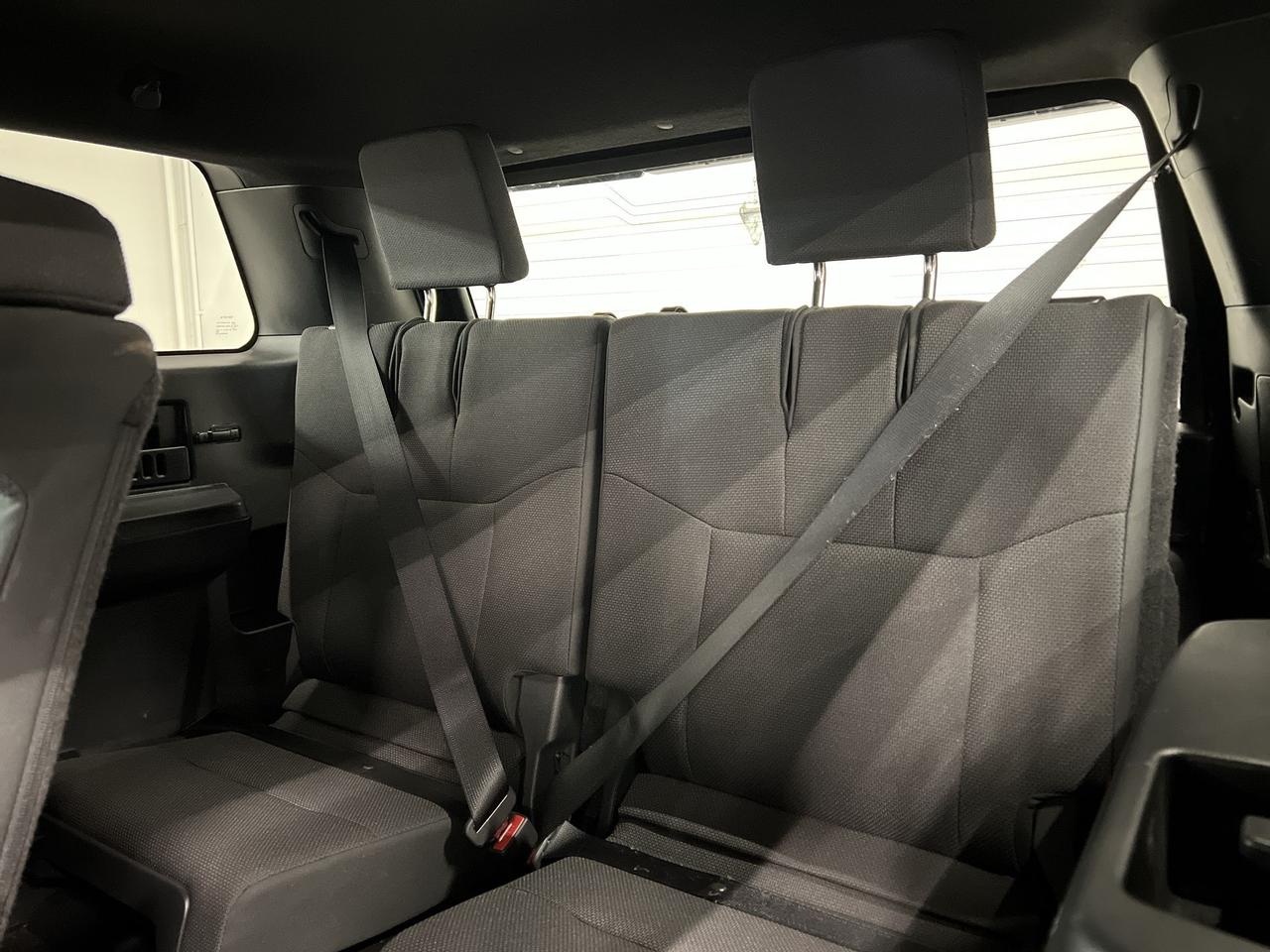 2025 Toyota 4Runner 4X4 |7-PASS |HTD SEATS | CARPLAY |ALLOYS | TOW PKG Photo