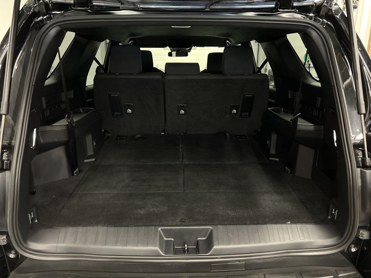 2025 Toyota 4Runner 4X4 |7-PASS |HTD SEATS | CARPLAY |ALLOYS | TOW PKG Photo