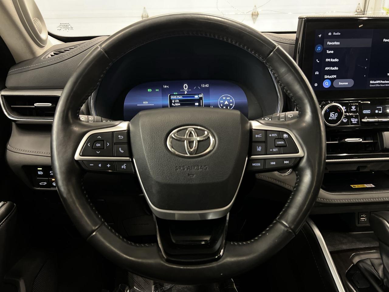 2023 Toyota Highlander PLATINUM AWD | 7-PASS | COOLED LEATHER |PANO ROOF Photo