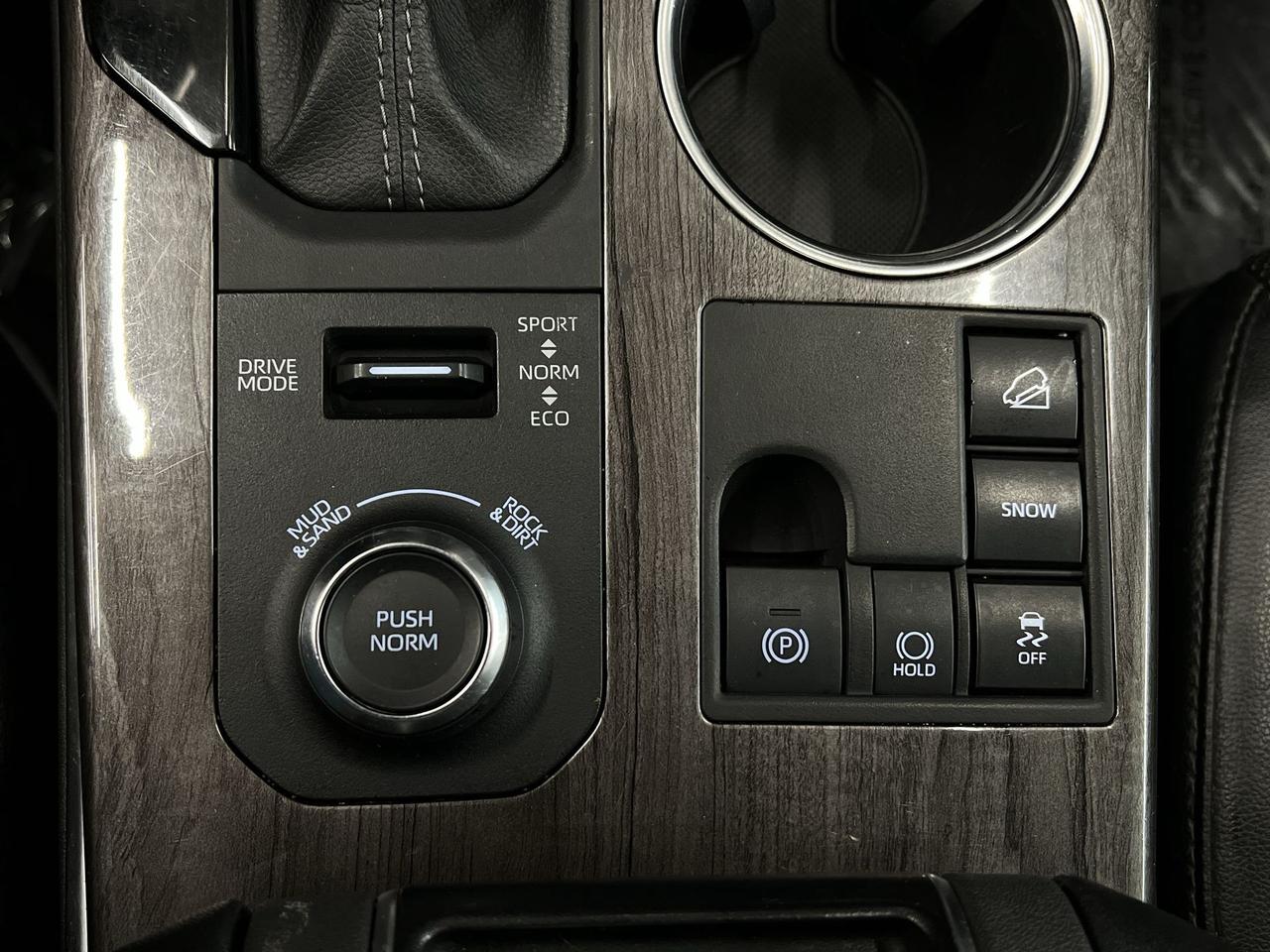 2023 Toyota Highlander PLATINUM AWD | 7-PASS | COOLED LEATHER |PANO ROOF Photo