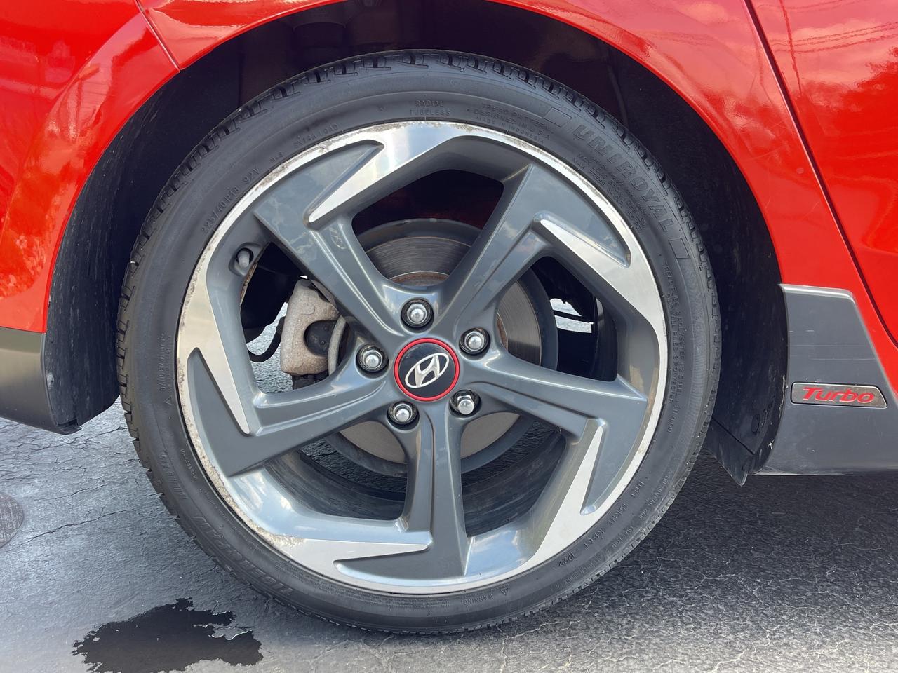 2020 Hyundai Veloster SUNROOF / LEATHER / BLUETOOTH Photo