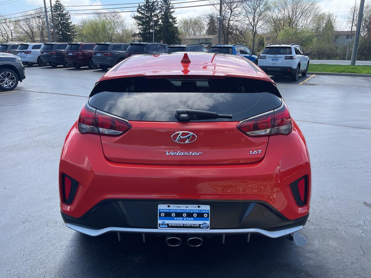 2020 Hyundai Veloster SUNROOF / LEATHER / BLUETOOTH Photo
