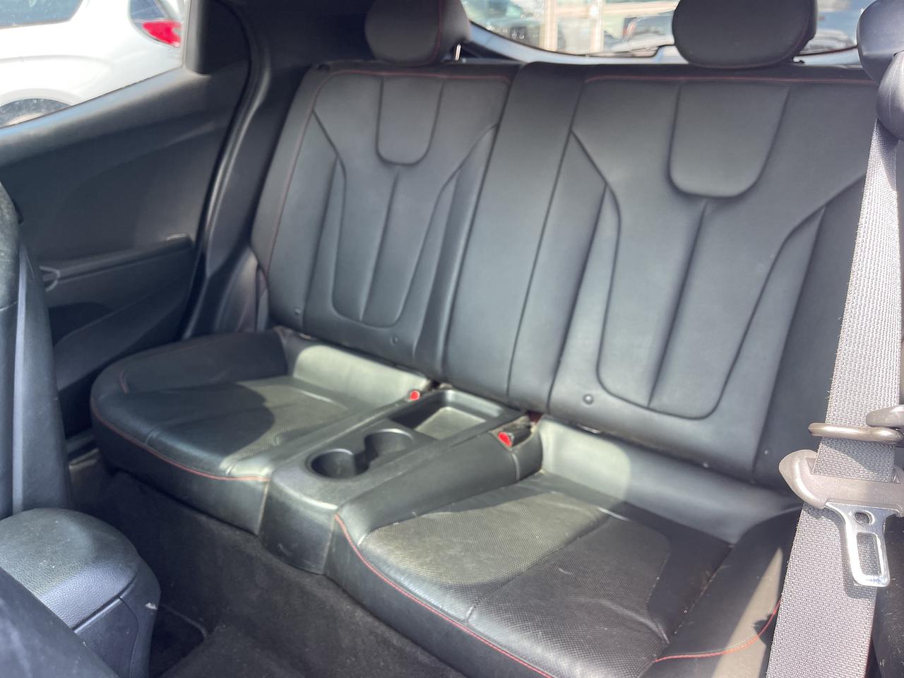 2020 Hyundai Veloster SUNROOF / LEATHER / BLUETOOTH Photo