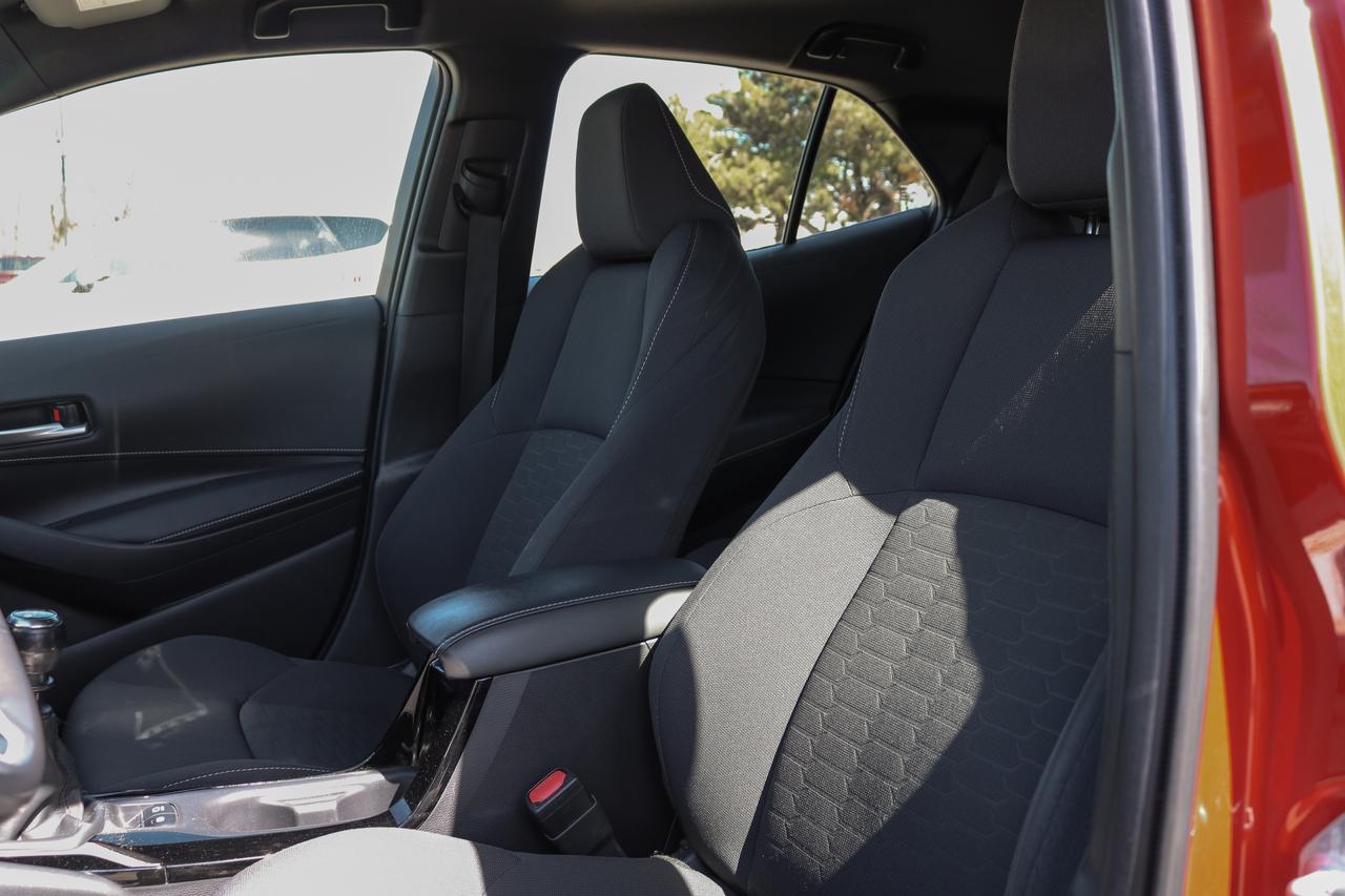 2019 Toyota Corolla Hatchback Manual | BLUETOOTH | HEATED SEATS | BLIND SPOT | Photo