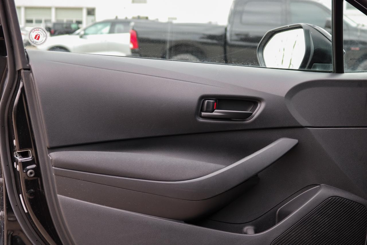 2023 Toyota Corolla LE CVT | SUNROOF | HEATED SEATS | BLIND SPOT | Photo