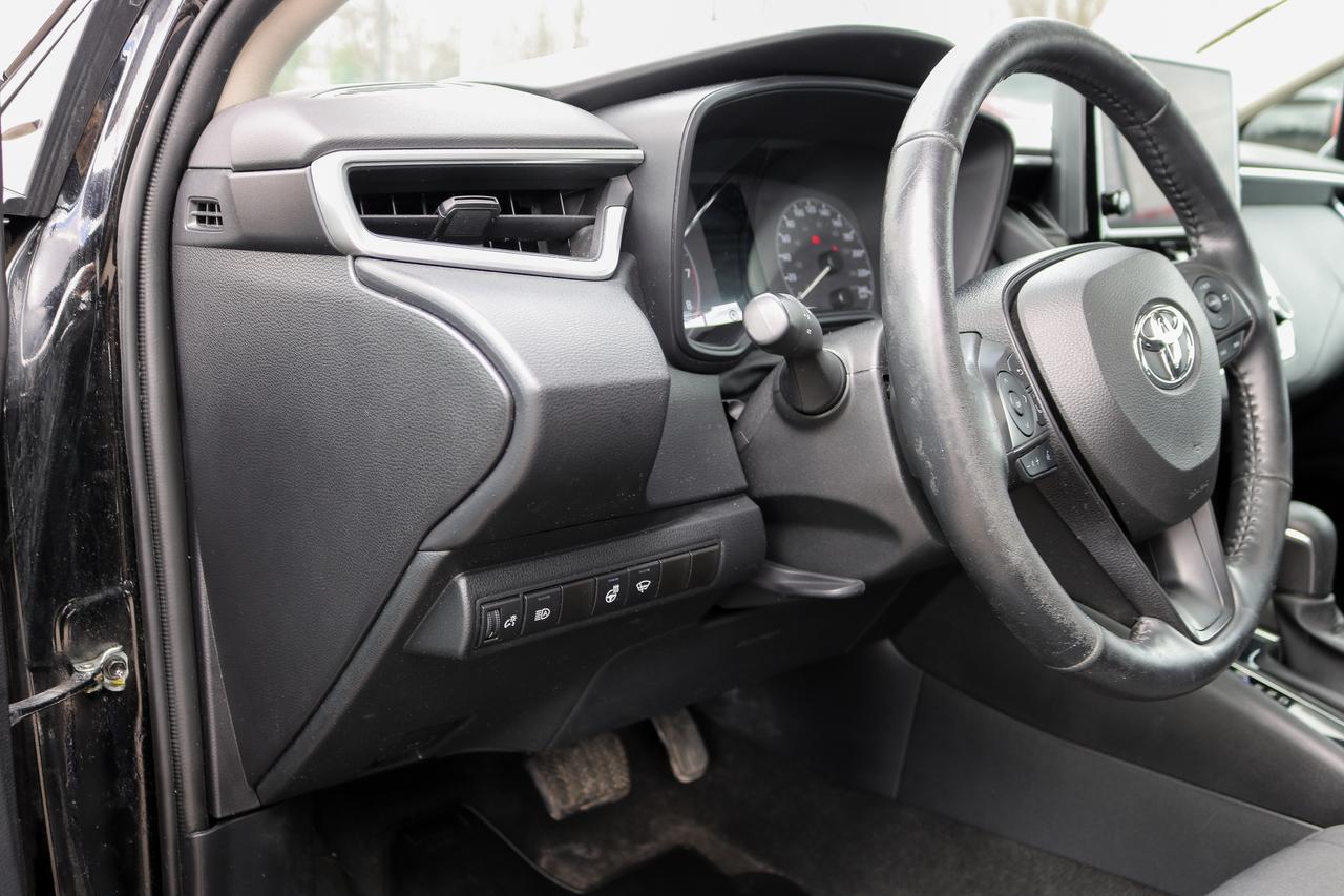 2023 Toyota Corolla LE CVT | SUNROOF | HEATED SEATS | BLIND SPOT | Photo