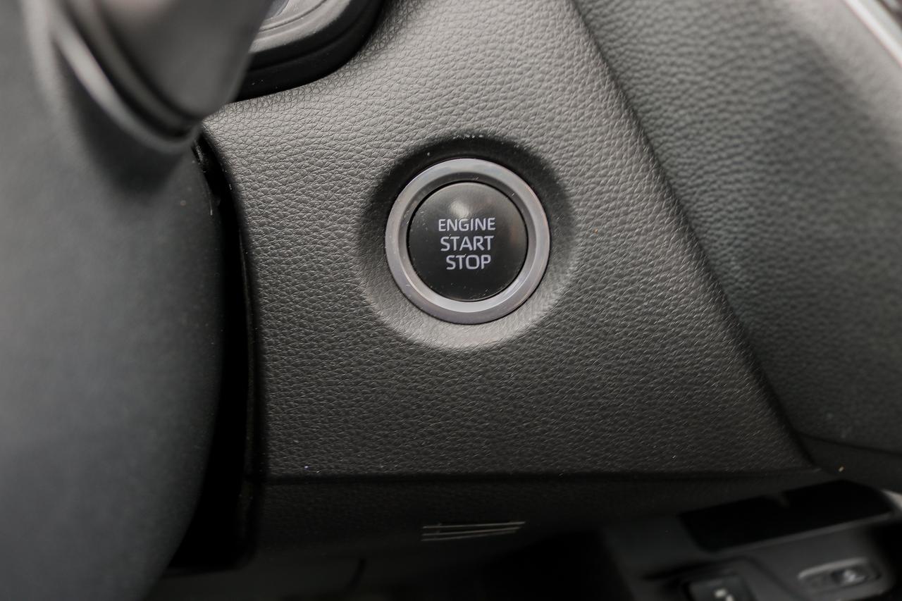 2023 Toyota Corolla LE CVT | SUNROOF | HEATED SEATS | BLIND SPOT | Photo