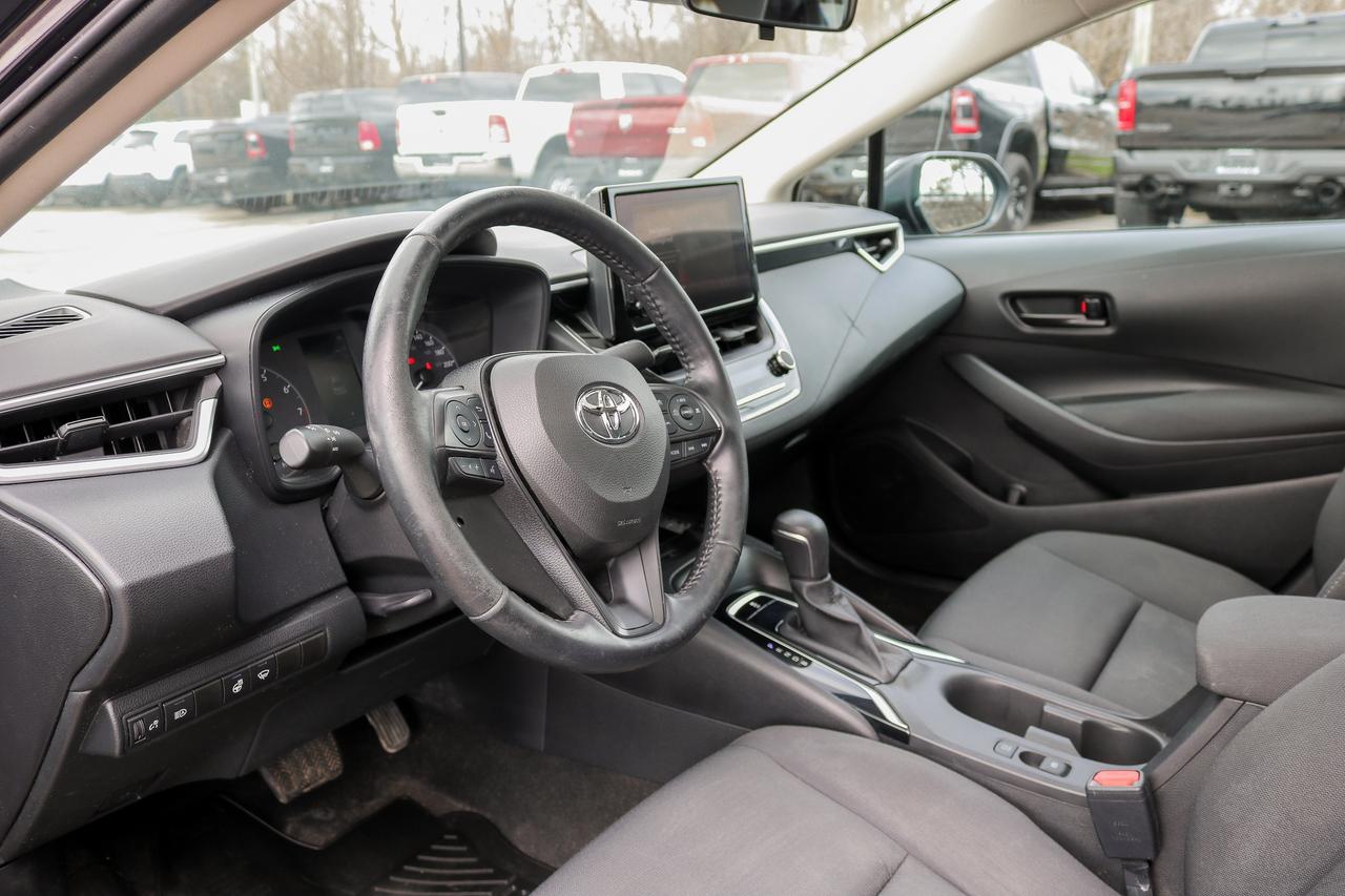 2023 Toyota Corolla LE CVT | SUNROOF | HEATED SEATS | BLIND SPOT | Photo