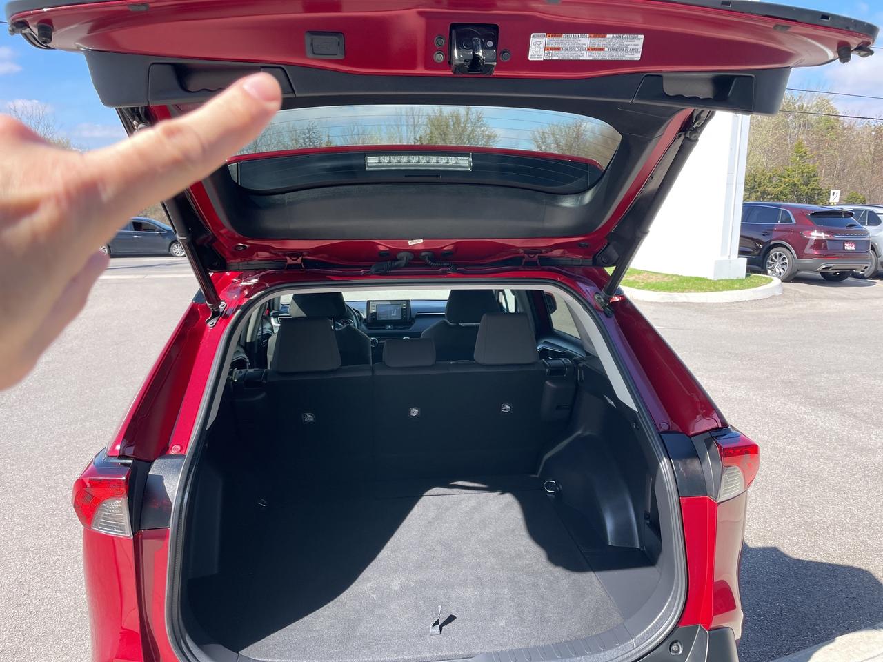 2021 Toyota RAV4 XLE Photo