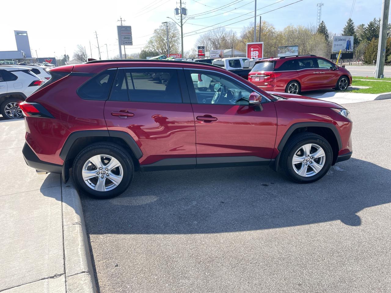 2021 Toyota RAV4 XLE Photo