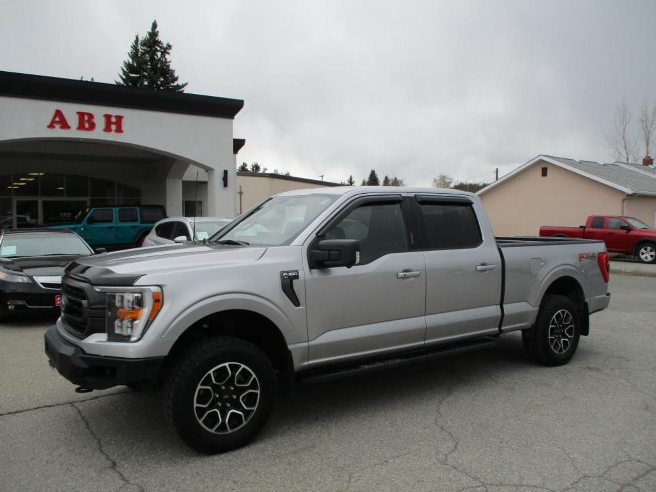 2022 Ford F-150 XLT 302A 4X4 - Photo #1