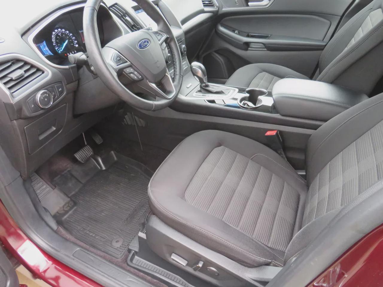 2017 Ford Edge SEL | Rare | LOW KM!! | Clean Title No Accidents | Navigation | Reverse Camera | Digital Touchscreen | Heated Seats | Photo