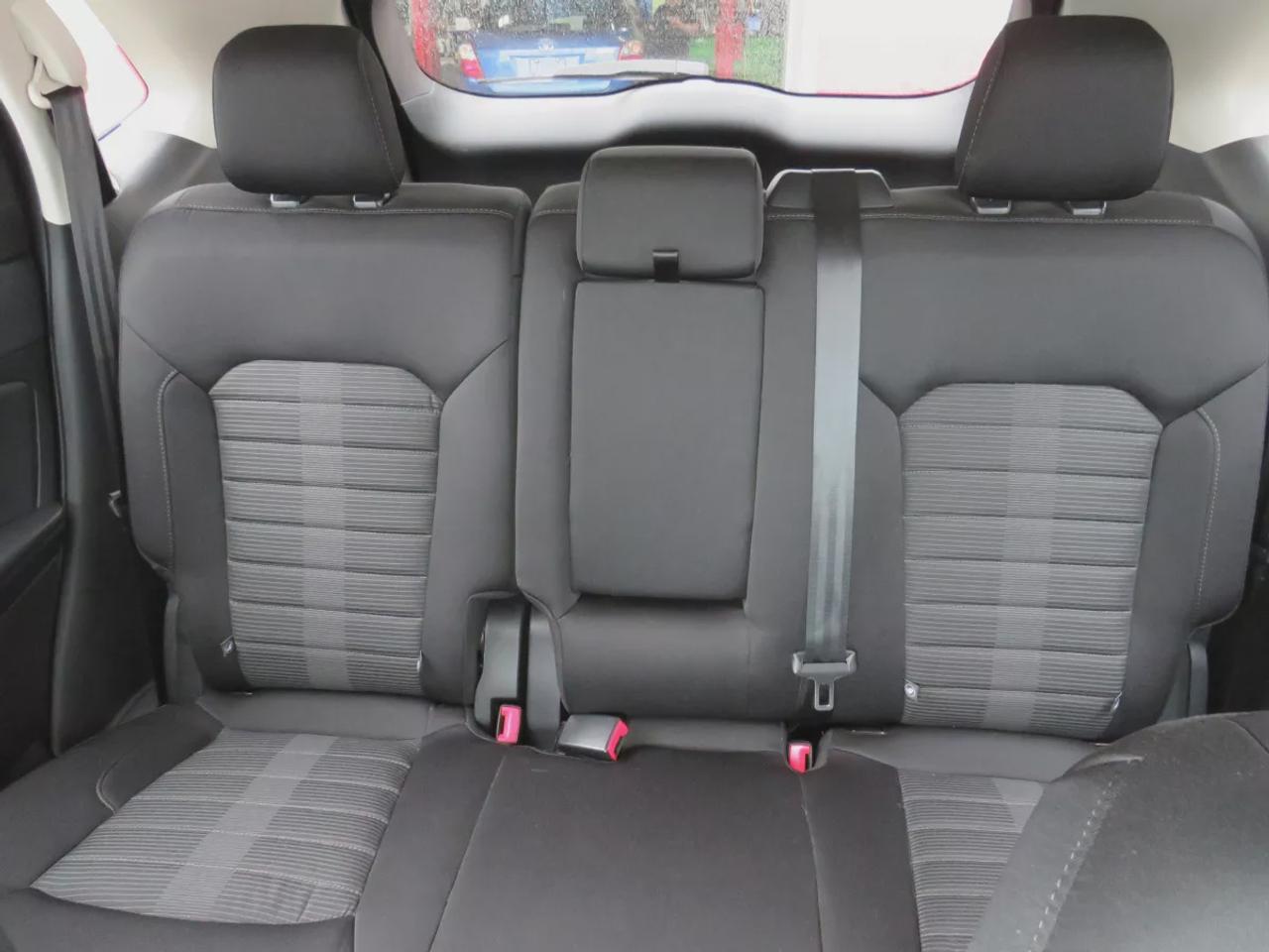 2017 Ford Edge SEL | Rare | LOW KM!! | Clean Title No Accidents | Navigation | Reverse Camera | Digital Touchscreen | Heated Seats | Photo