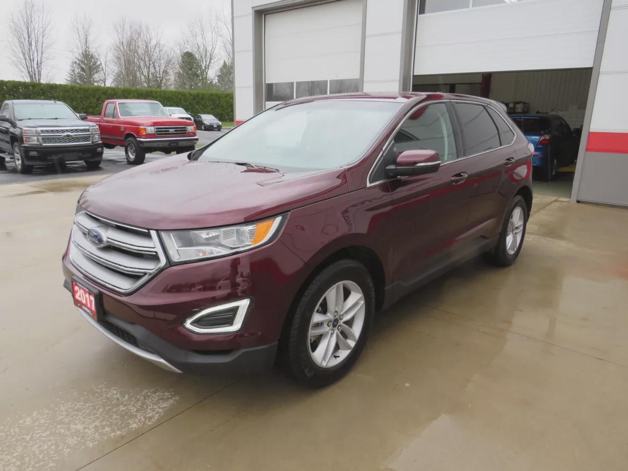 2017 Ford Edge SEL | Rare | LOW KM!! | Clean Title No Accidents | Navigation | Reverse Camera | Digital Touchscreen | Heated Seats | Photo