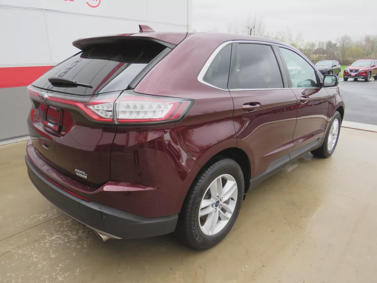 2017 Ford Edge SEL | Rare | LOW KM!! | Clean Title No Accidents | Navigation | Reverse Camera | Digital Touchscreen | Heated Seats | Photo