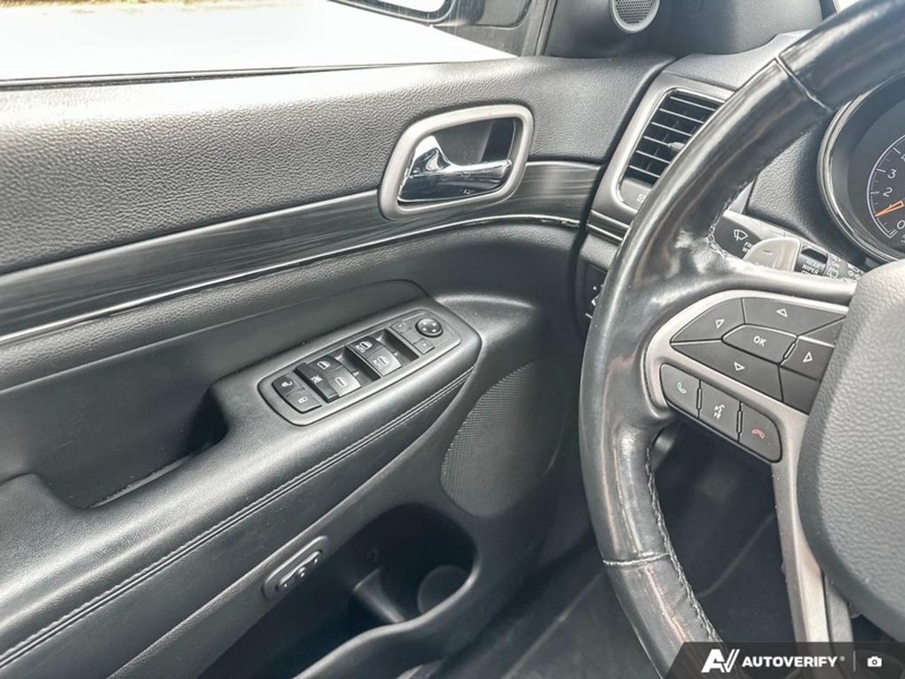 2020 Jeep Grand Cherokee Limited X  LIMITED X, AWD, PANO SUNROOF Photo