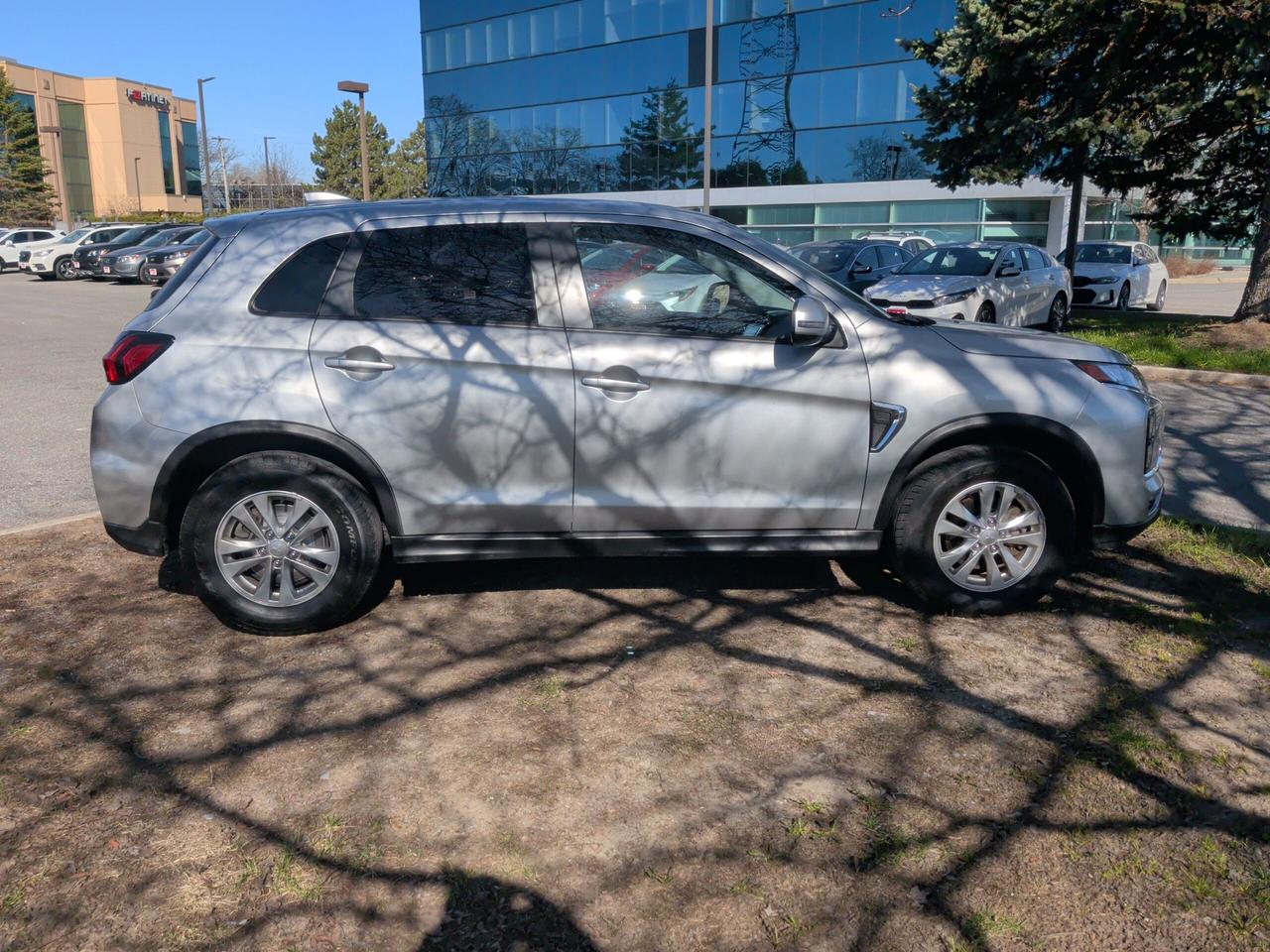 2024 Mitsubishi RVR SE Photo4
