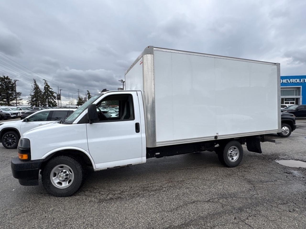 2024 Chevrolet Express Commercial Cutaway 14 FT TRANSIT BOX CUBE VAN Photo2