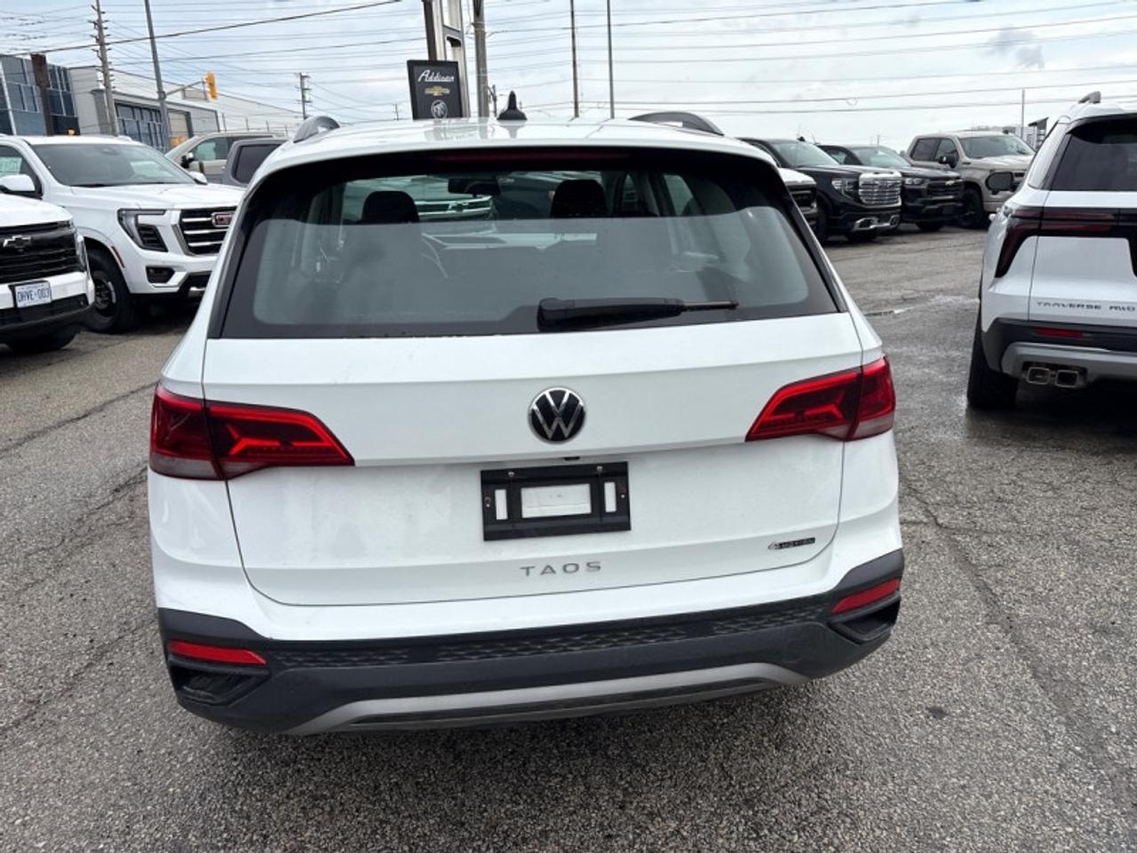 2022 Volkswagen Taos Trendline  - Heated Seats Photo