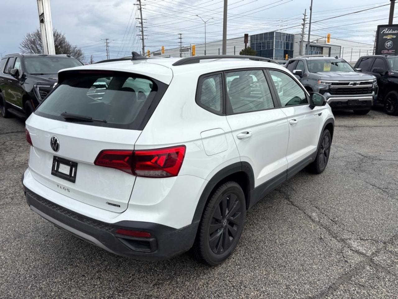 2022 Volkswagen Taos Trendline  - Heated Seats Photo