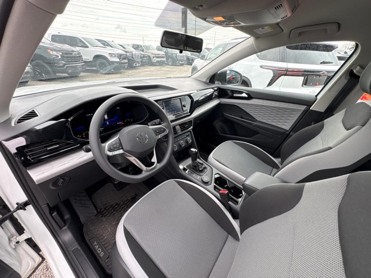 2022 Volkswagen Taos Trendline  - Heated Seats Photo