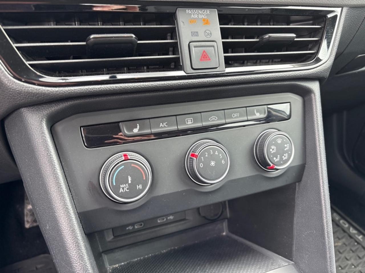 2022 Volkswagen Taos Trendline  - Heated Seats Photo