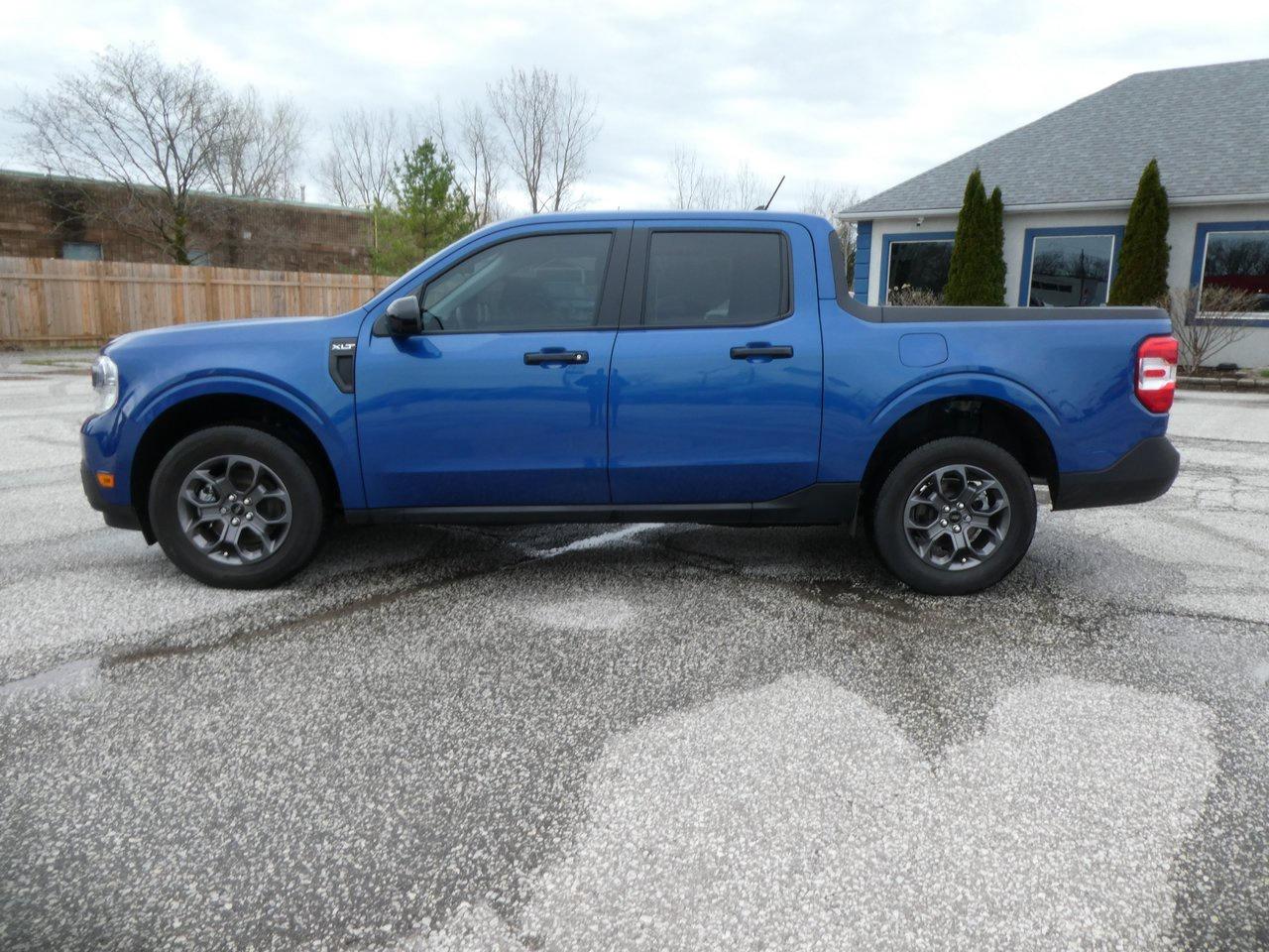 2024 Ford Maverick XLT | Remote Start | Heated Seats | Back Up Cam Photo