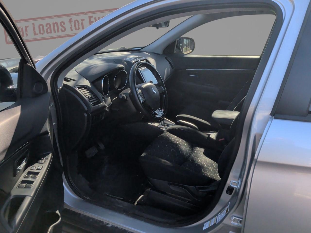 2024 Mitsubishi RVR SE