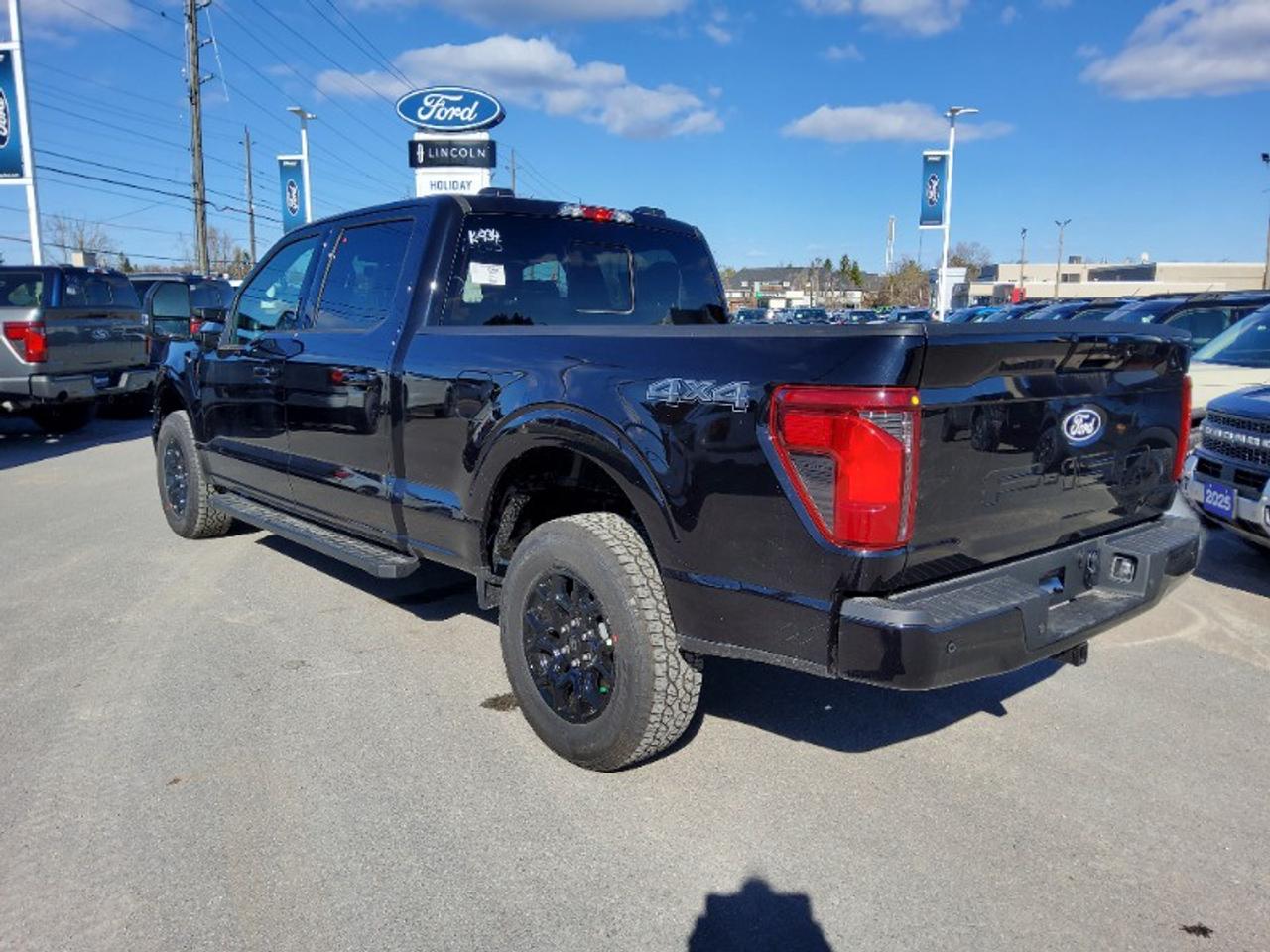 2026 Ford F-150 XLT Photo3