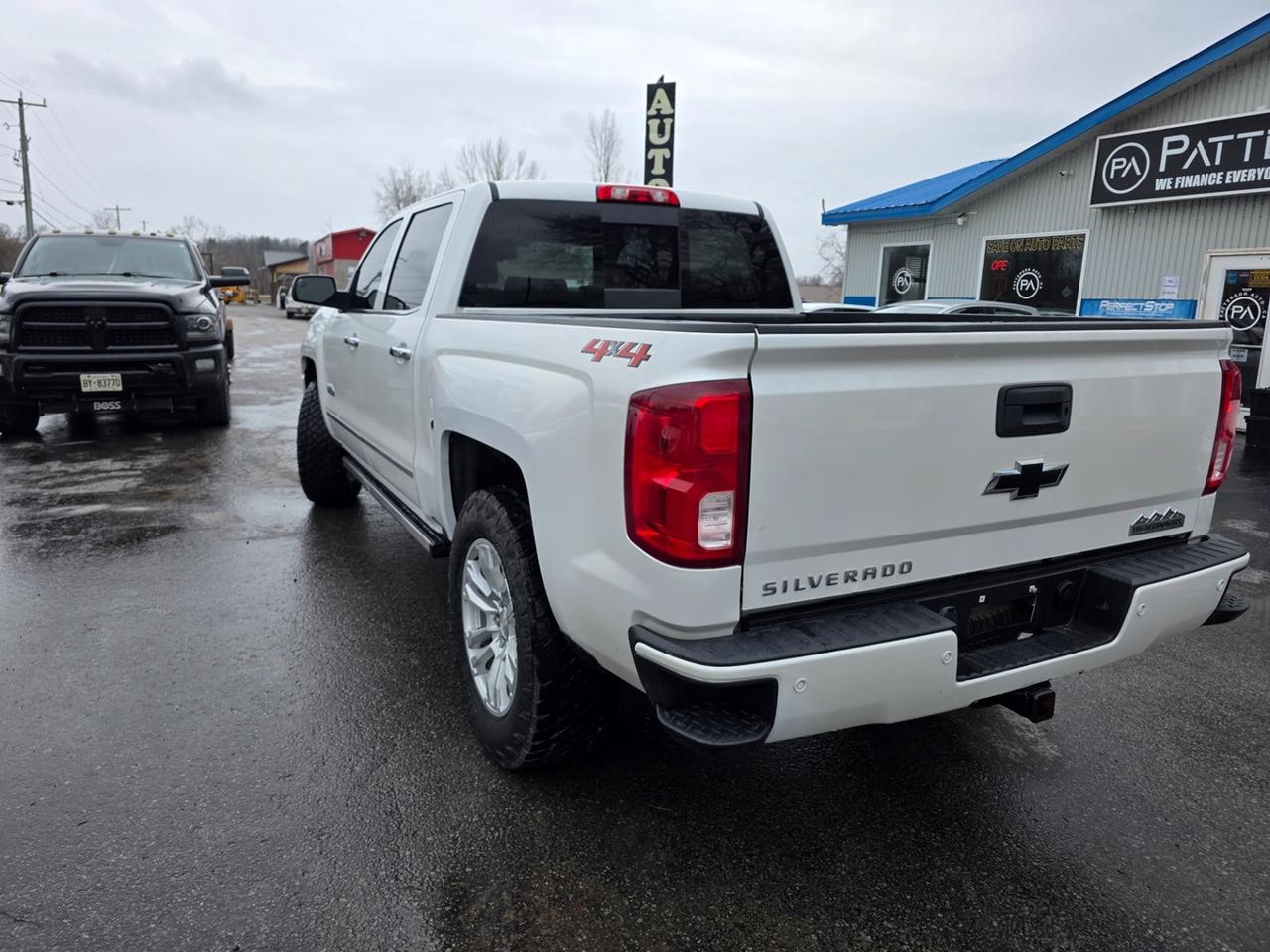 2018 Chevrolet Silverado 1500 High Country Short Box Photo