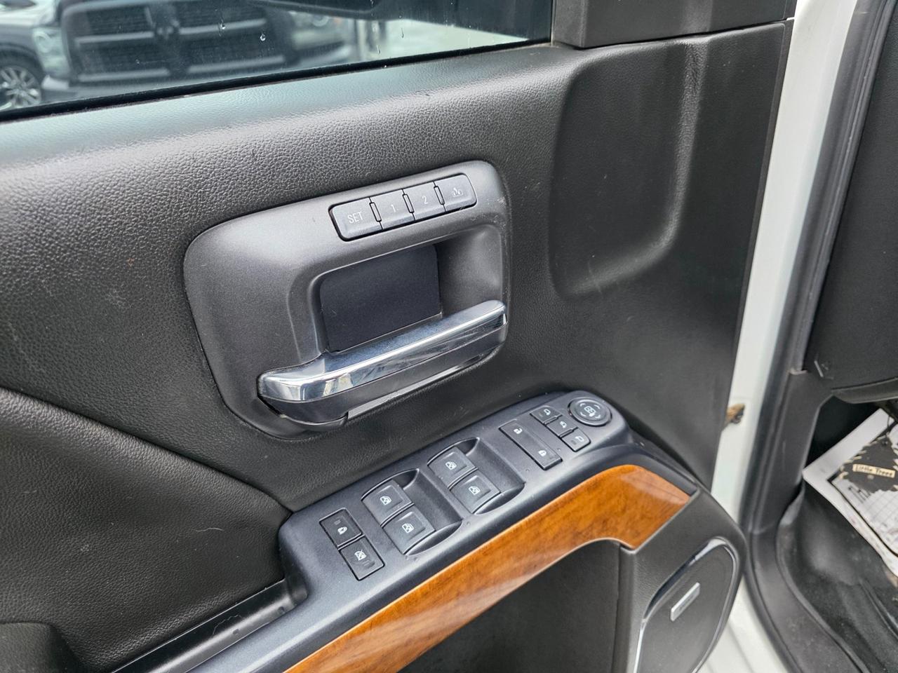 2018 Chevrolet Silverado 1500 High Country Short Box Photo