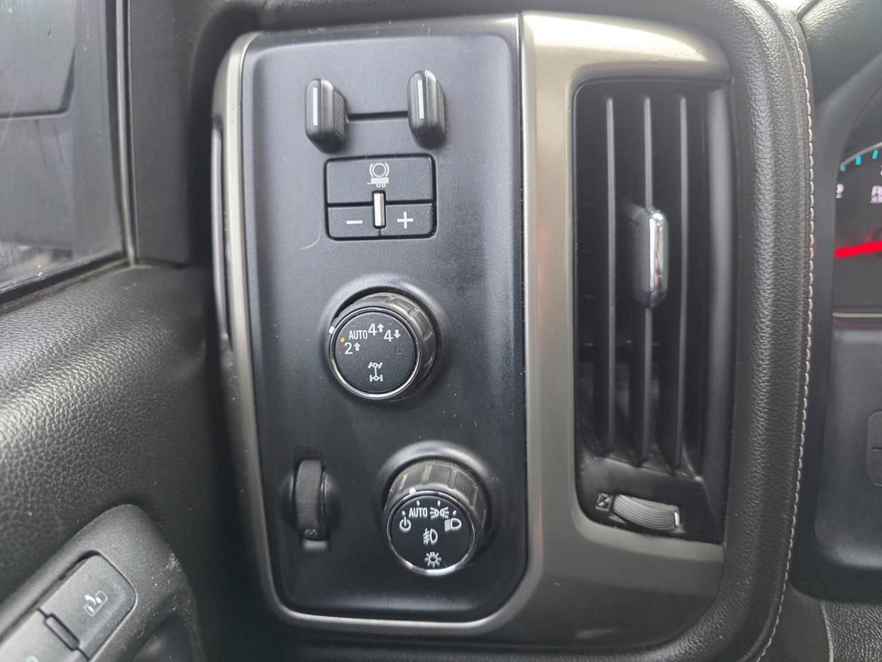 2018 Chevrolet Silverado 1500 High Country Short Box Photo
