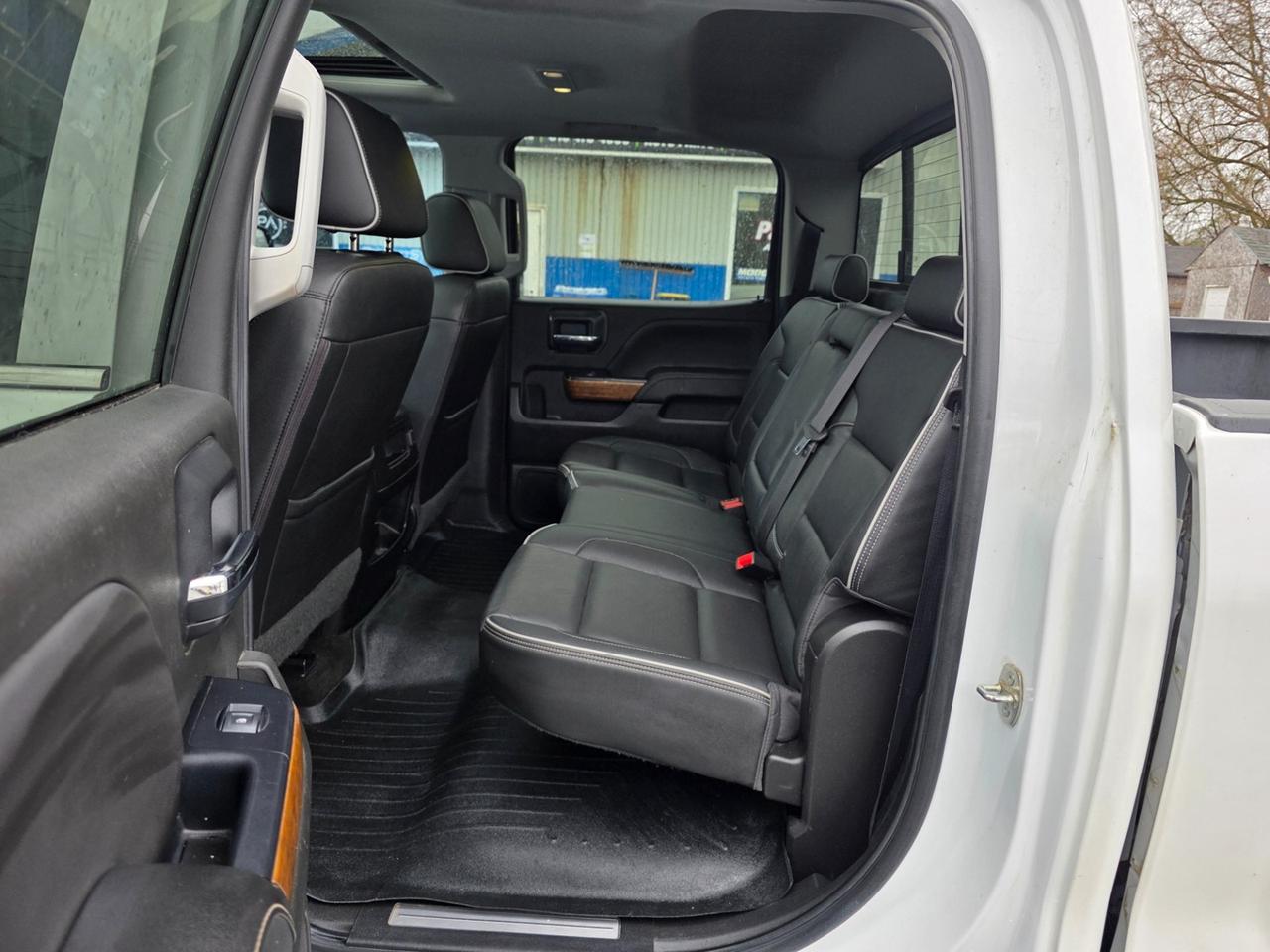 2018 Chevrolet Silverado 1500 High Country Short Box Photo