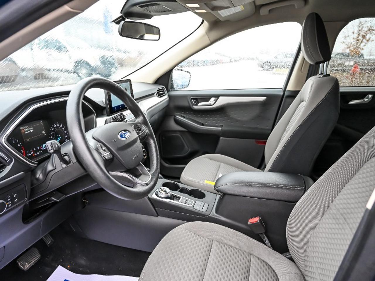 2020 Ford Escape SE Photo